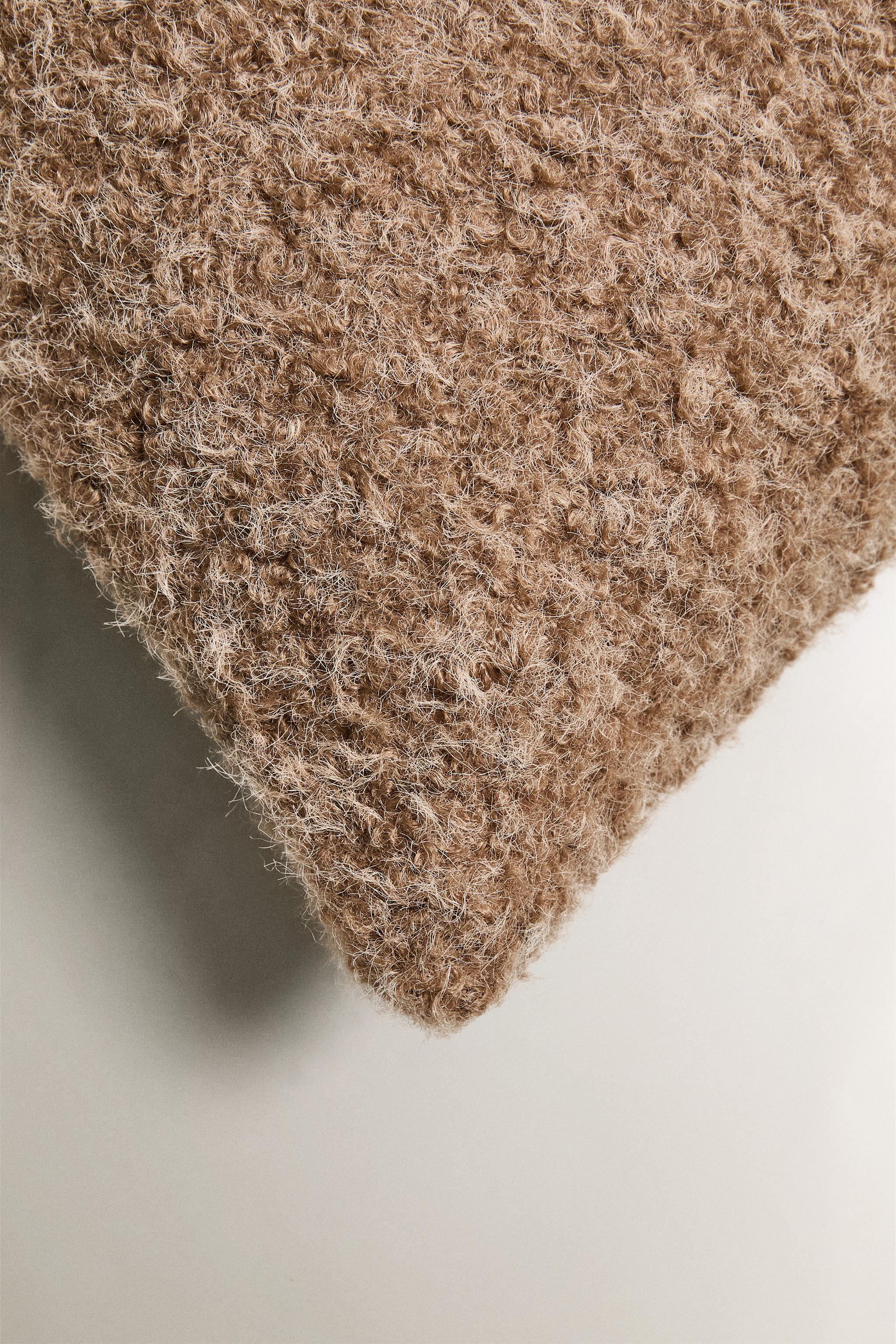 HOUSSE DE COUSSIN FOURRURE CARDÉE